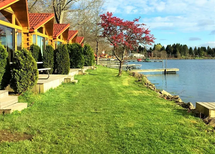 Edinboro Lake Resort Cabins