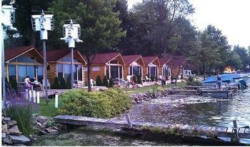 Resort Lake Cabins Edinboro