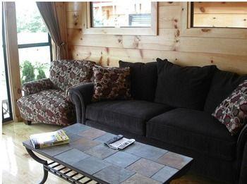 Lake Cabins 3*