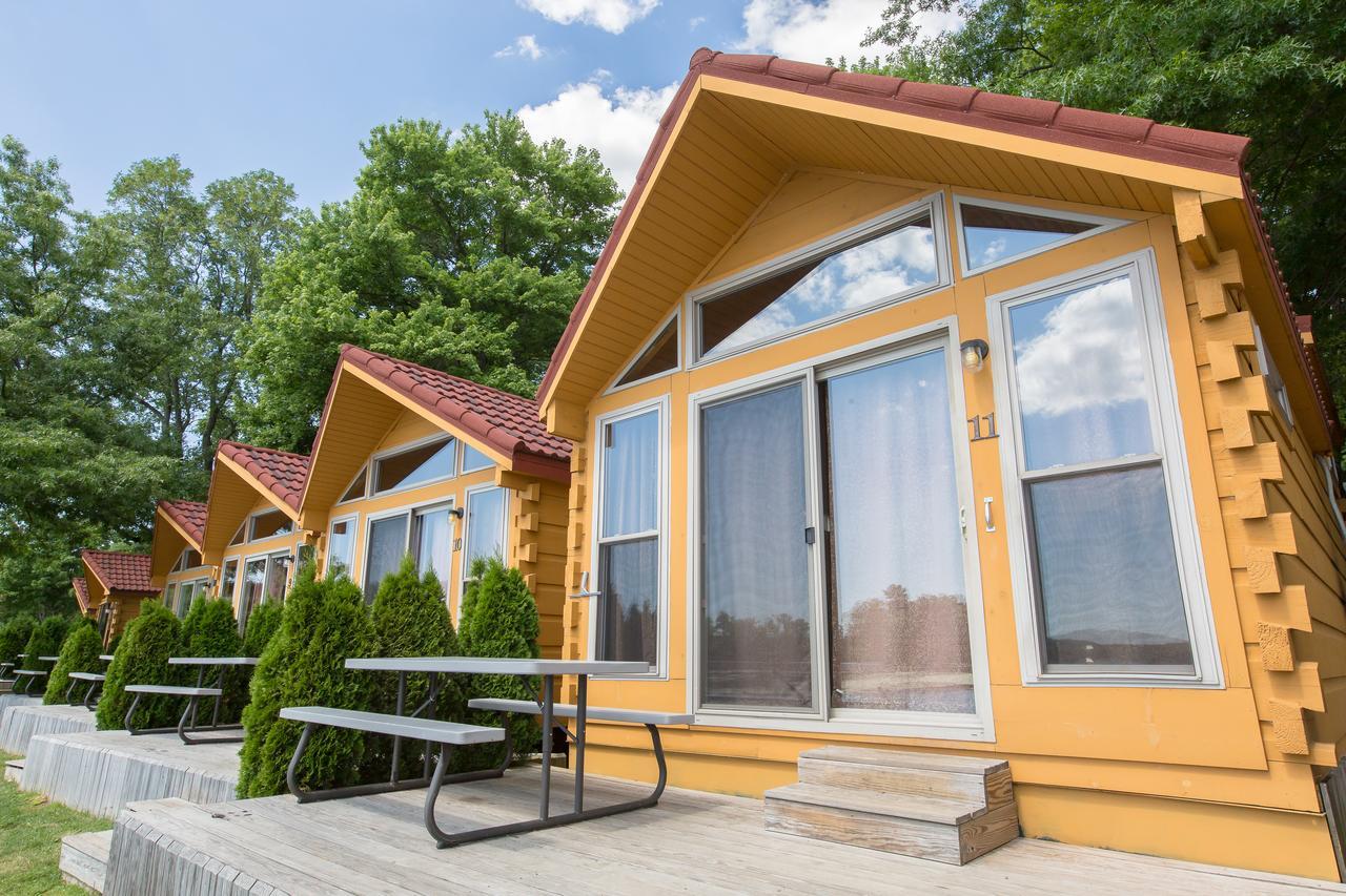 Lake Cabins 3* Edinboro