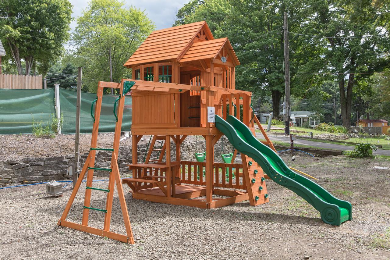 Lake Cabins 3*