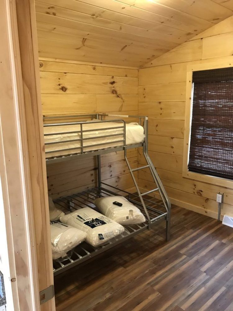 Lake Cabins 3* Edinboro